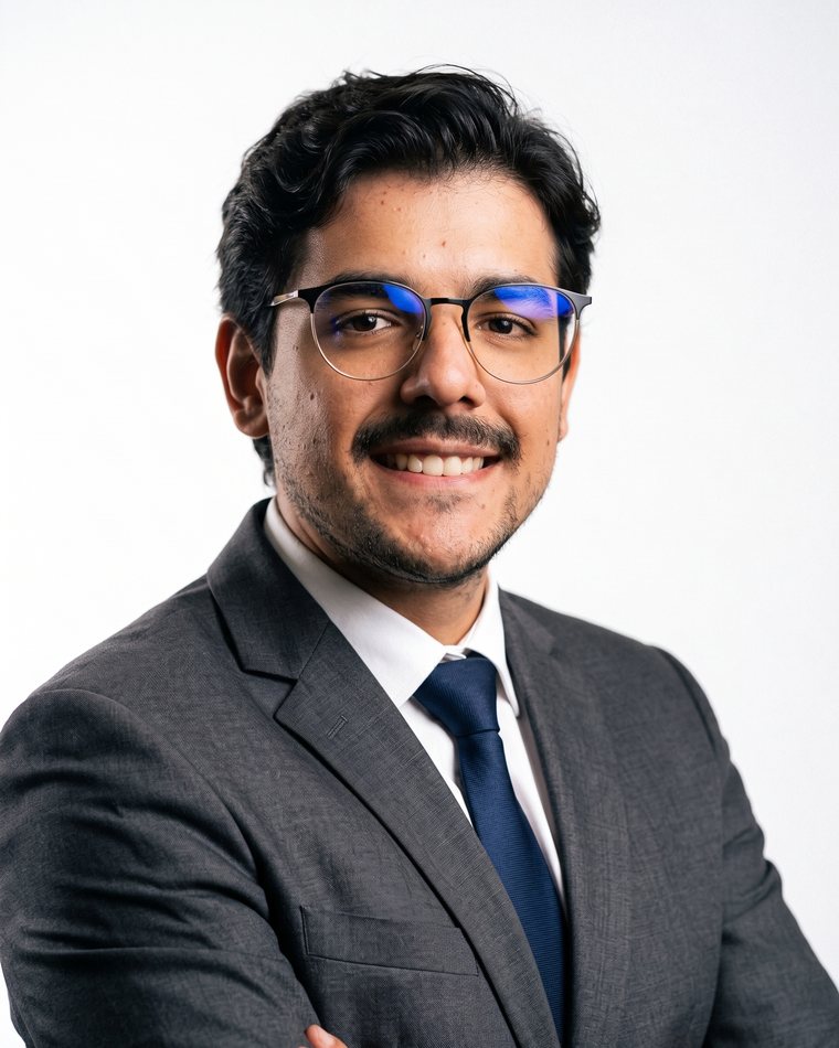 Paulo Siqueira Jr., advogado